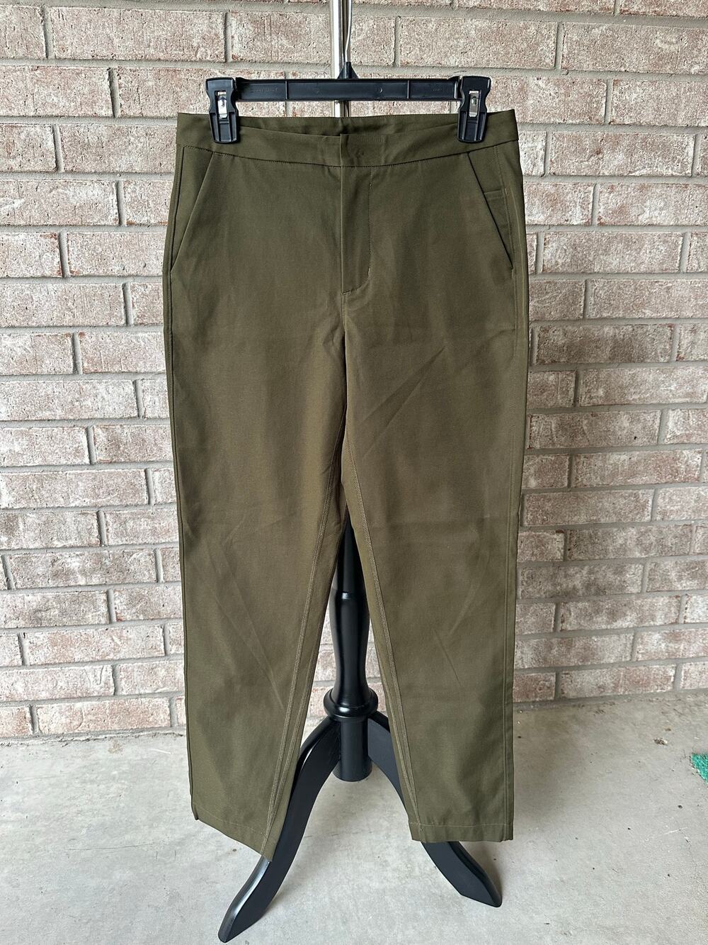 Lululemon City Trek Trouser Military Green Sz 4 LIKE NEW